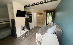 Studio Indre, La halte de Cuzé, aux abords de la Loire à vélo